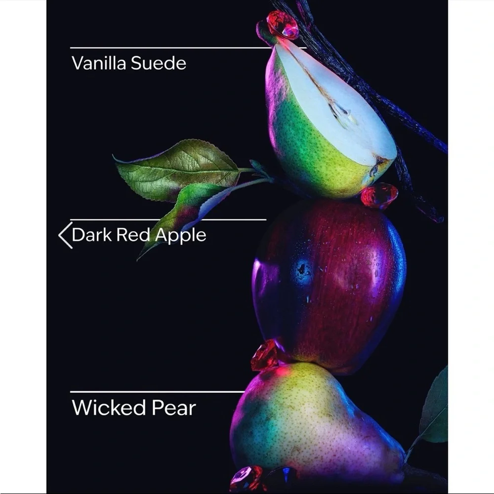BATH & BODY WORKS Evil Queen Glow-In-The-Dark PocketBac Holder & Hand Sanitizer